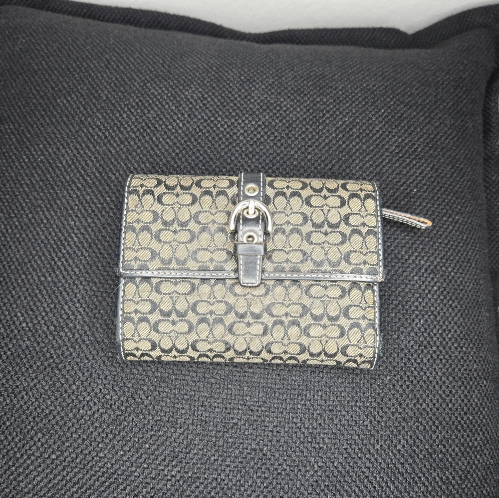 Coach Tan and Black Signature Wallet
